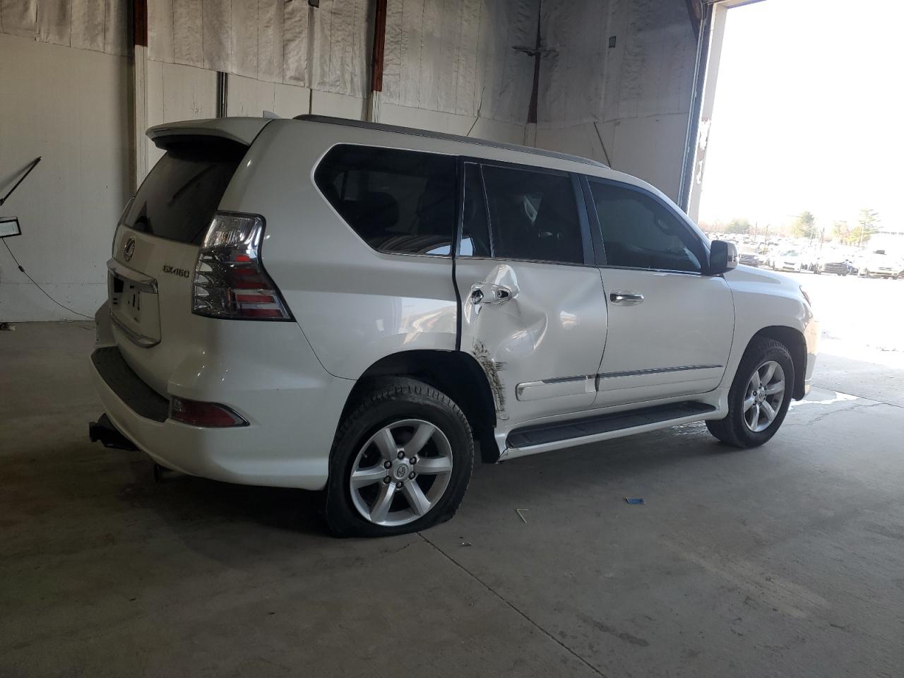 2016 Lexus GX - Image 3