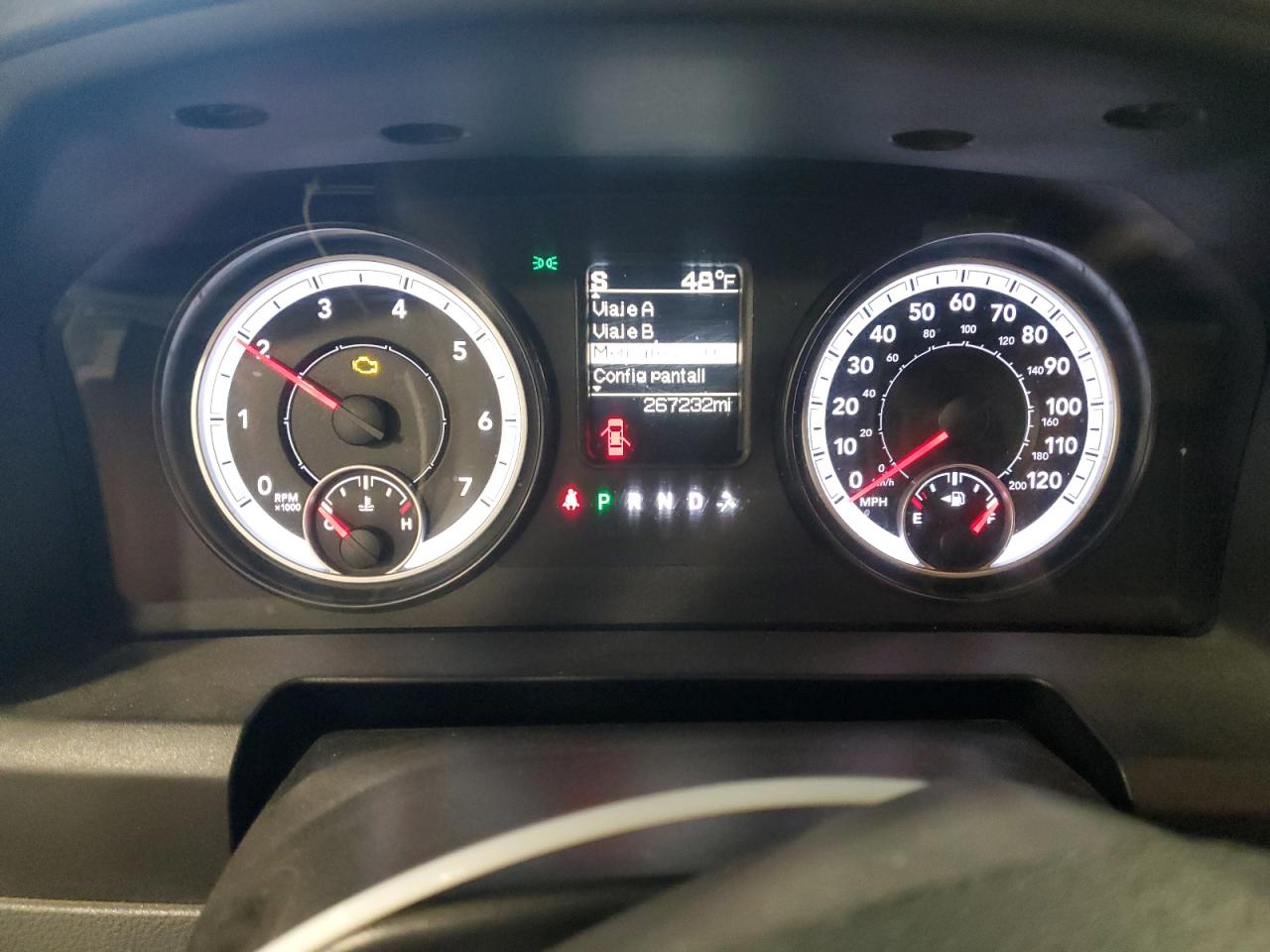 2015 RAM 1500 - Image 9