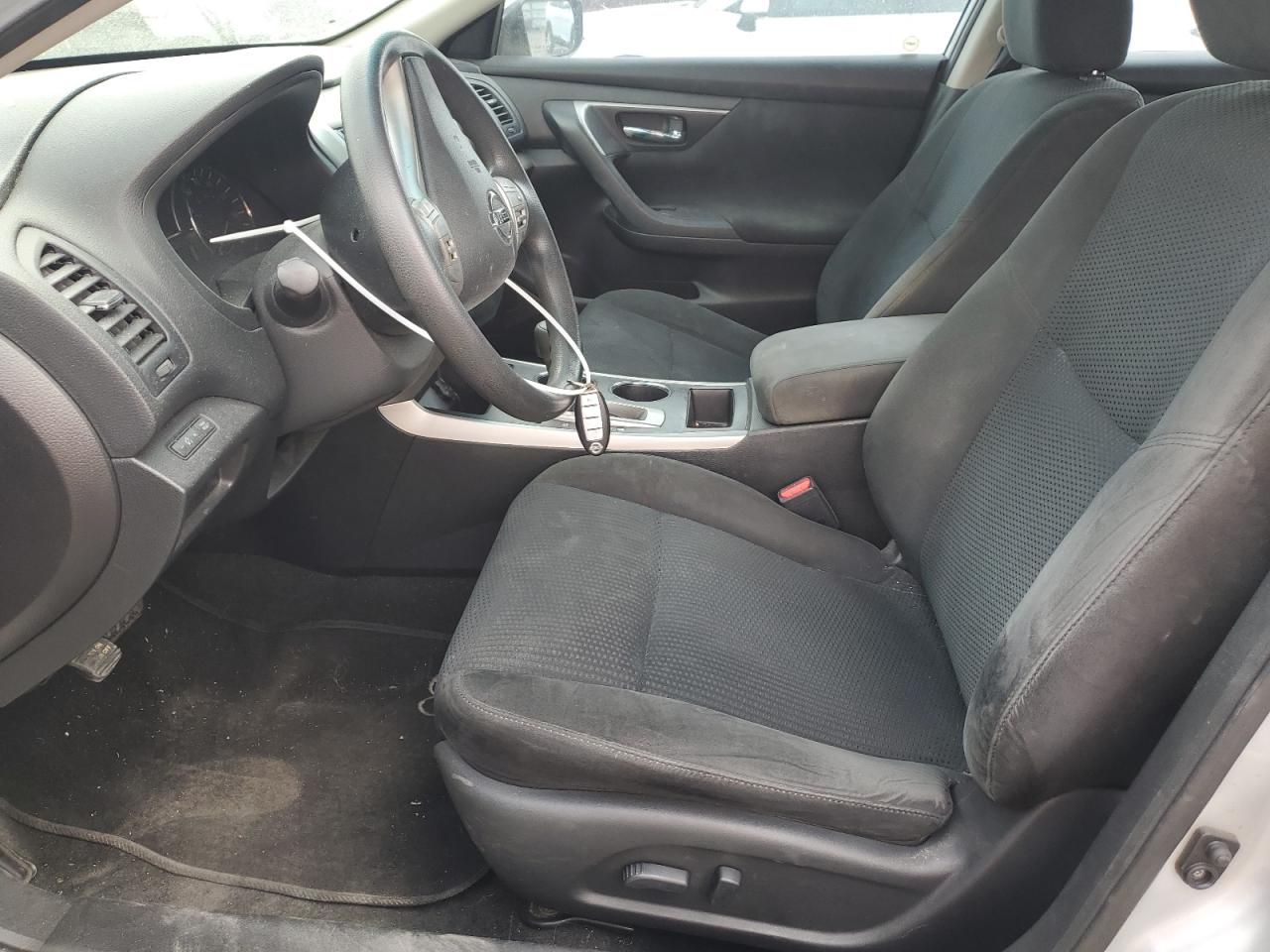 2015 Nissan Altima - Image 7