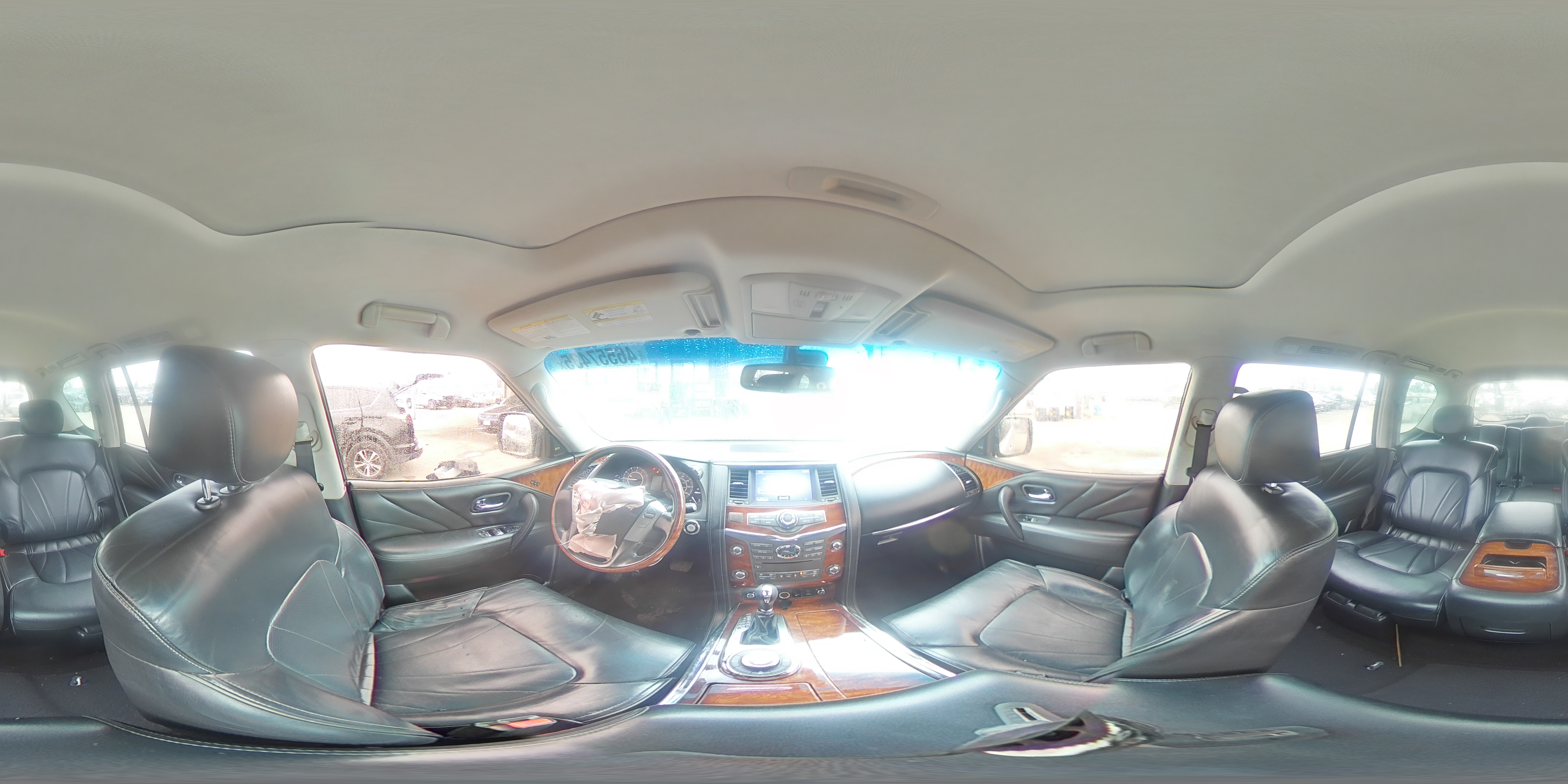 2017 Infiniti QX80 - Image 13