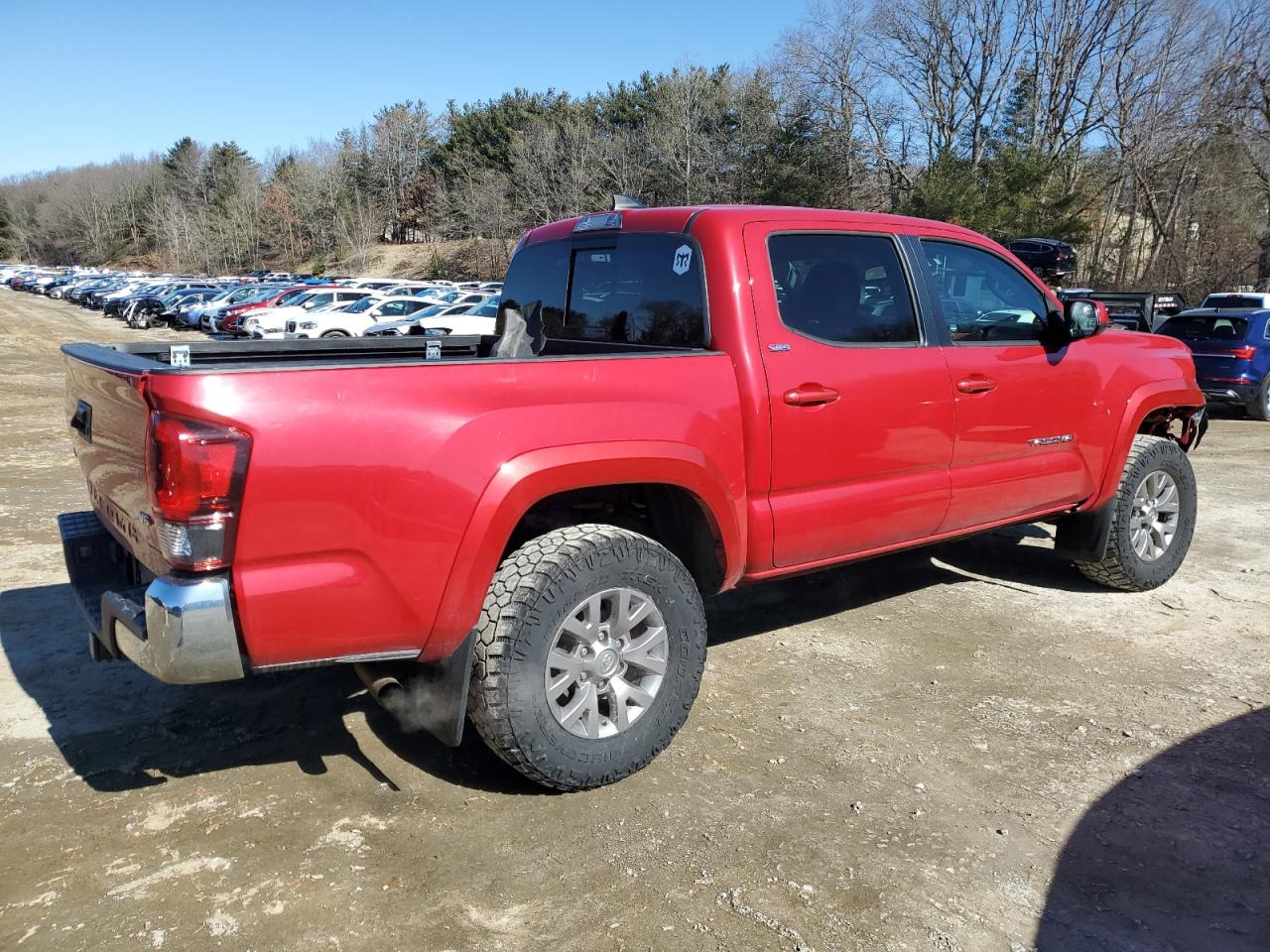 2018 Toyota Tacoma - Image 3