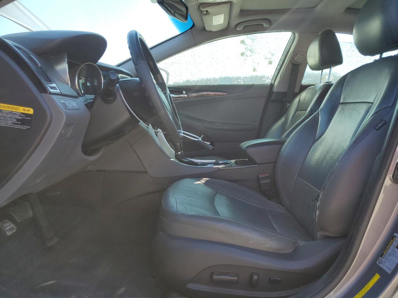 2012 Hyundai Sonata - Image 7