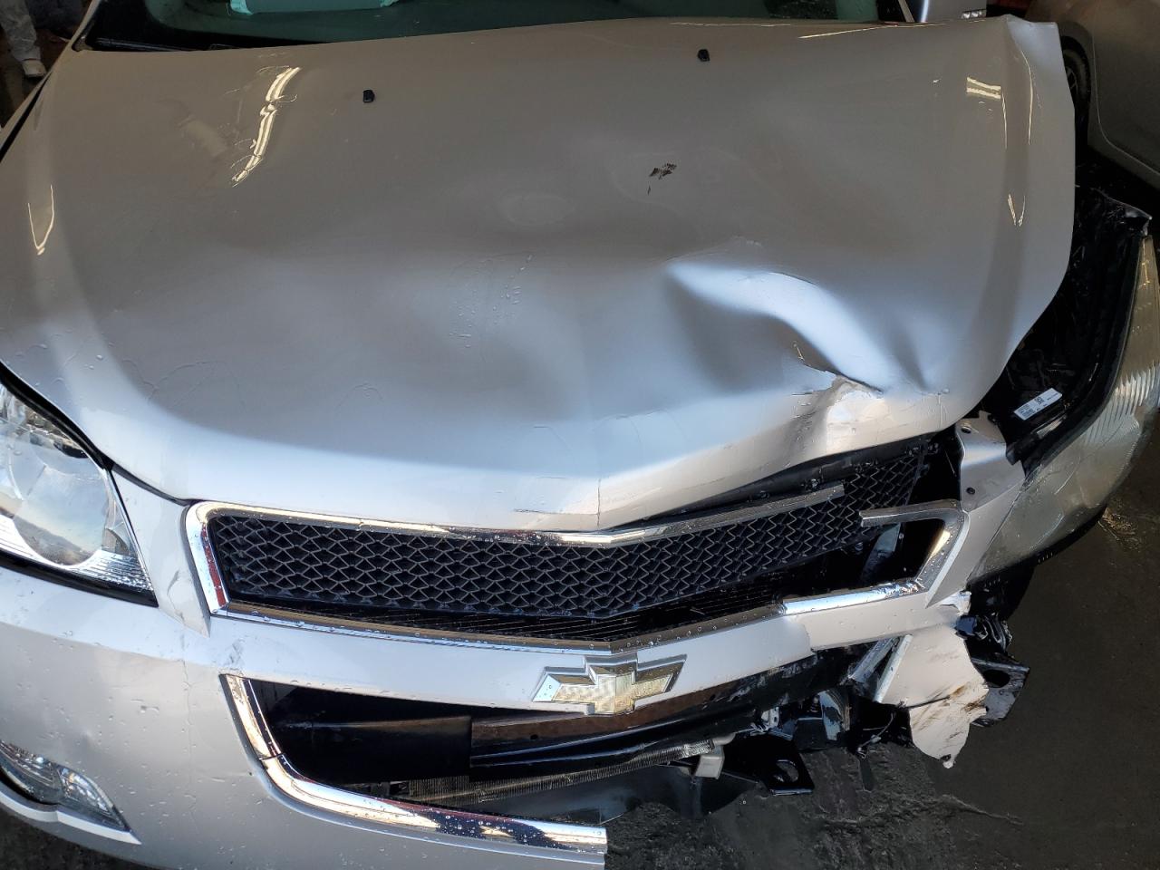 2010 Chevrolet Traverse - Image 12