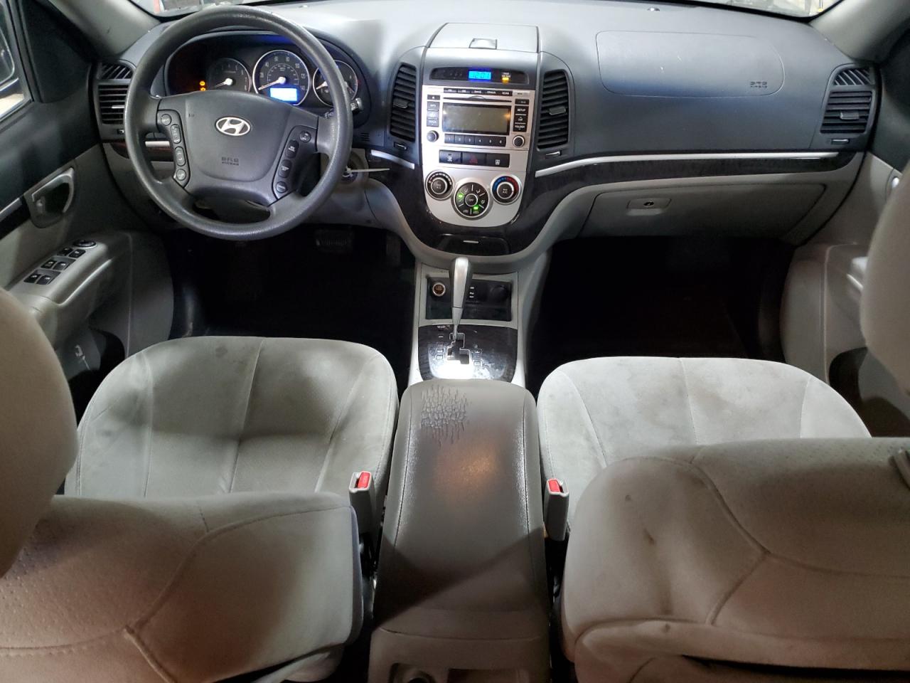 2009 Hyundai Santa Fe - Image 8