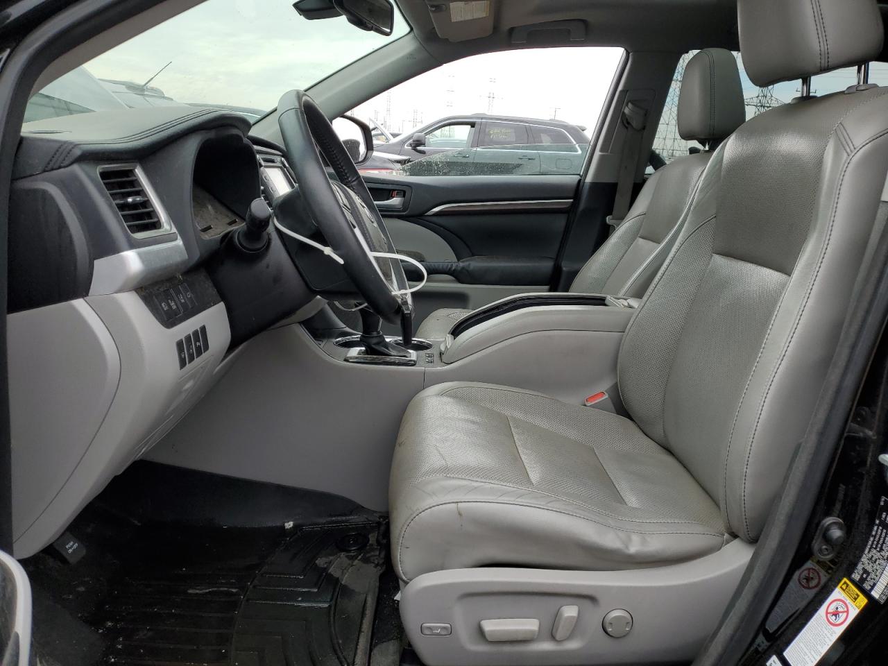 2015 Toyota Highlander - Image 7
