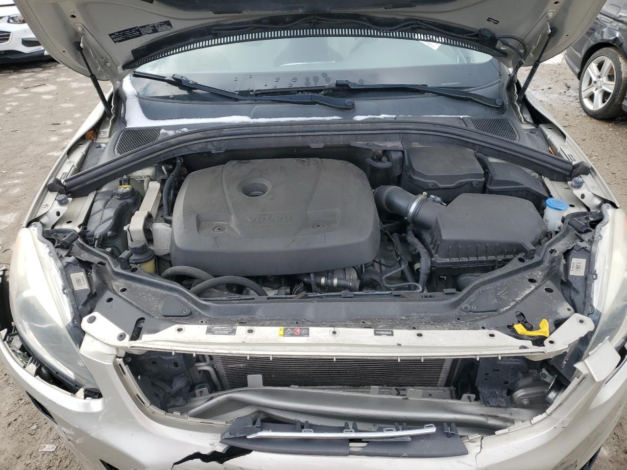 2017 Volvo XC60 - Image 14
