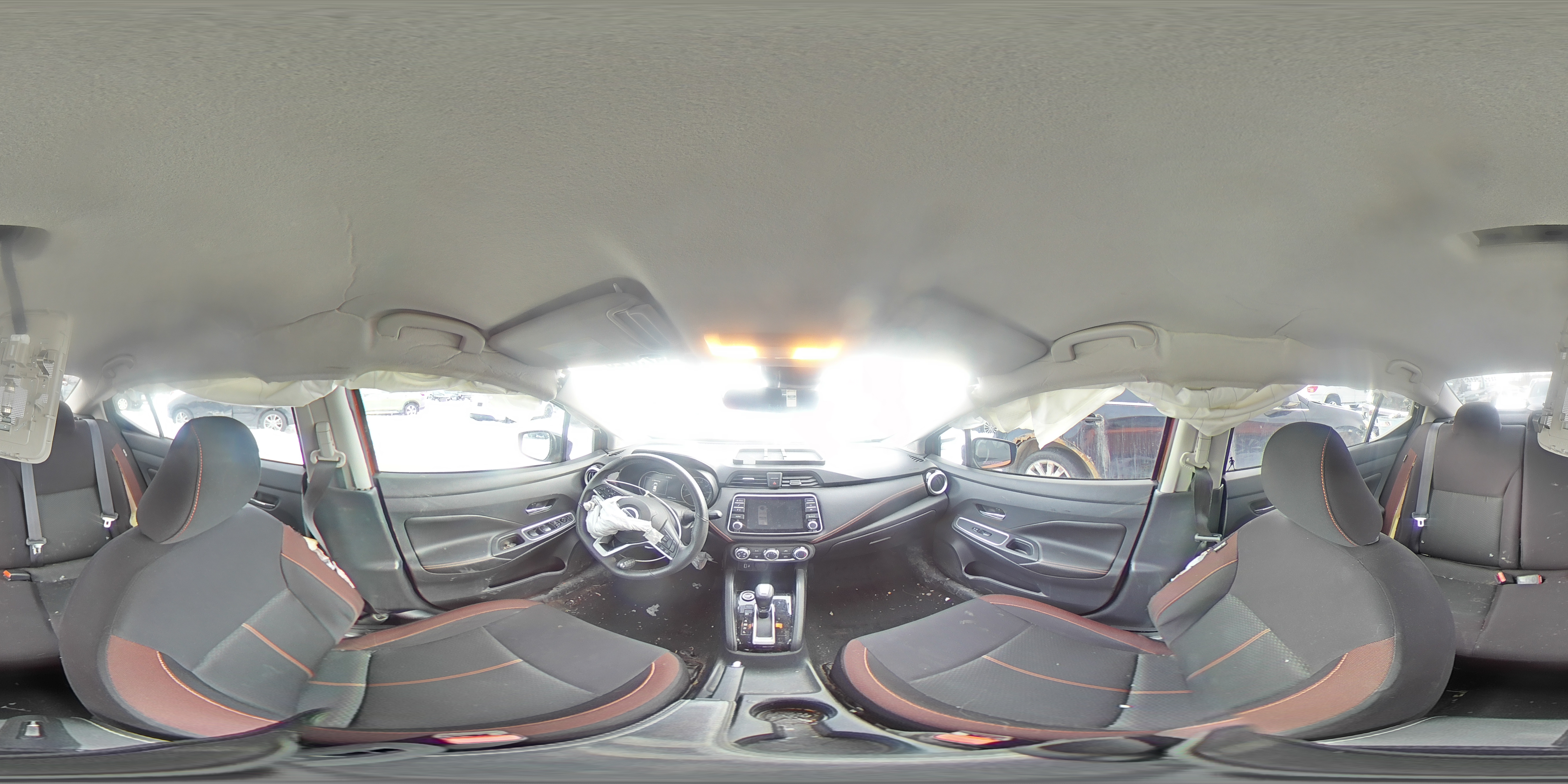 2021 Nissan Versa - Image 14