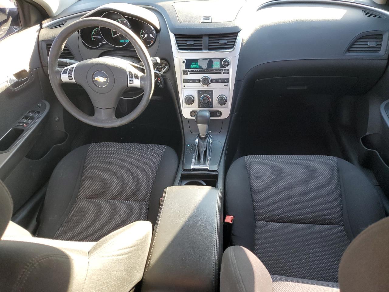 2011 Chevrolet Malibu - Image 8
