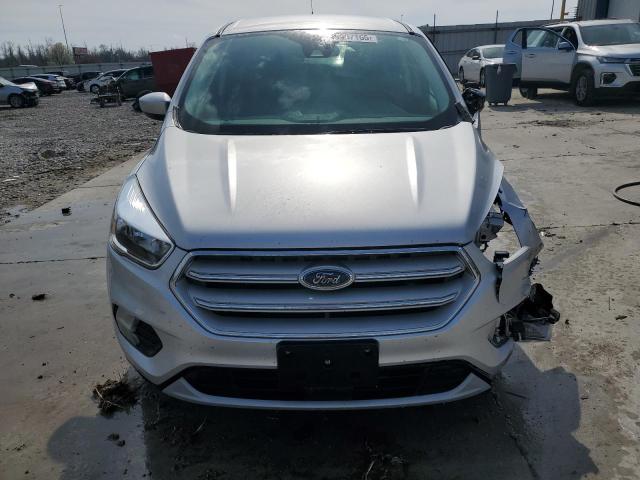  FORD ESCAPE 2019 Srebrny