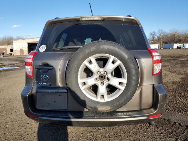 Паркетники TOYOTA RAV4 2012 Серый