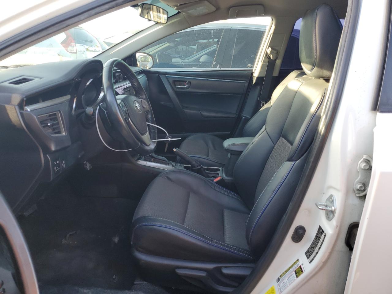 2015 Toyota Corolla L VIN: 5YFBURHEXFP277349 Lot: 44865955