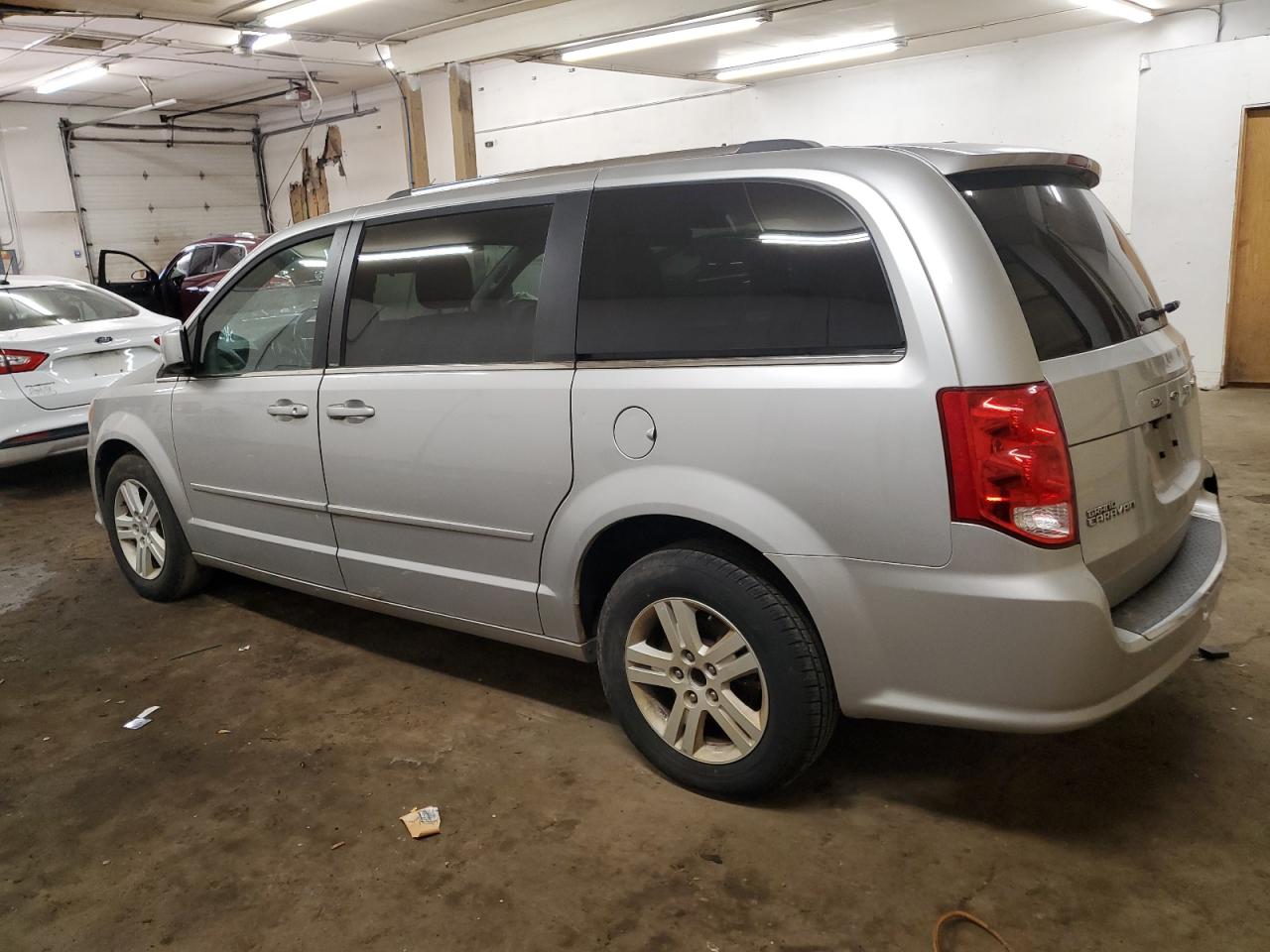 2012 Dodge Caravan - Image 2