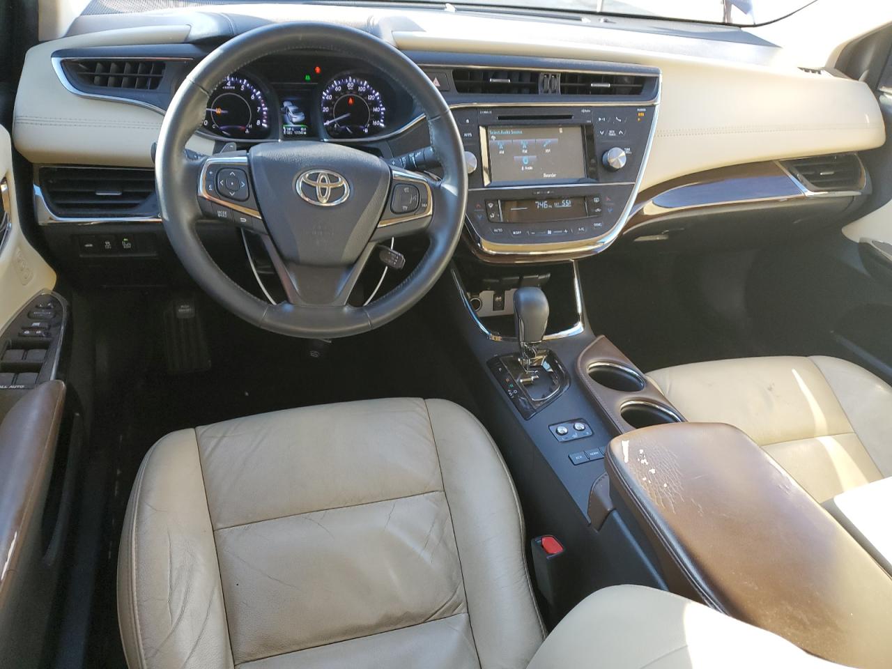 2015 Toyota Avalon - Image 8