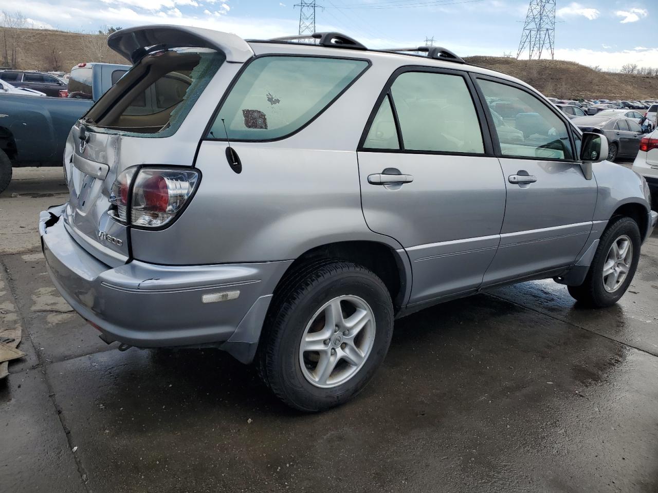 2001 Lexus RX - Image 3