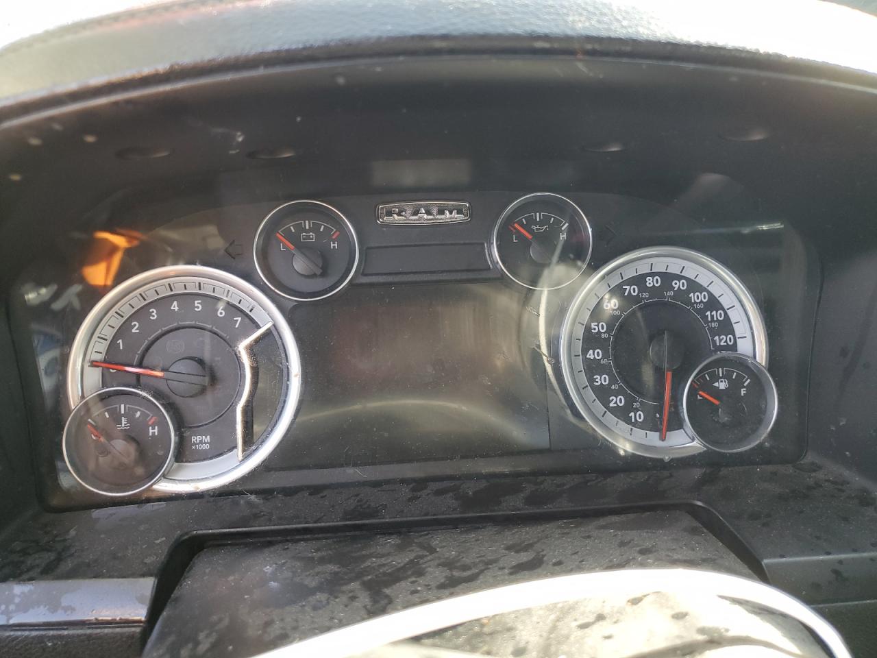 2013 RAM 1500 - Image 9