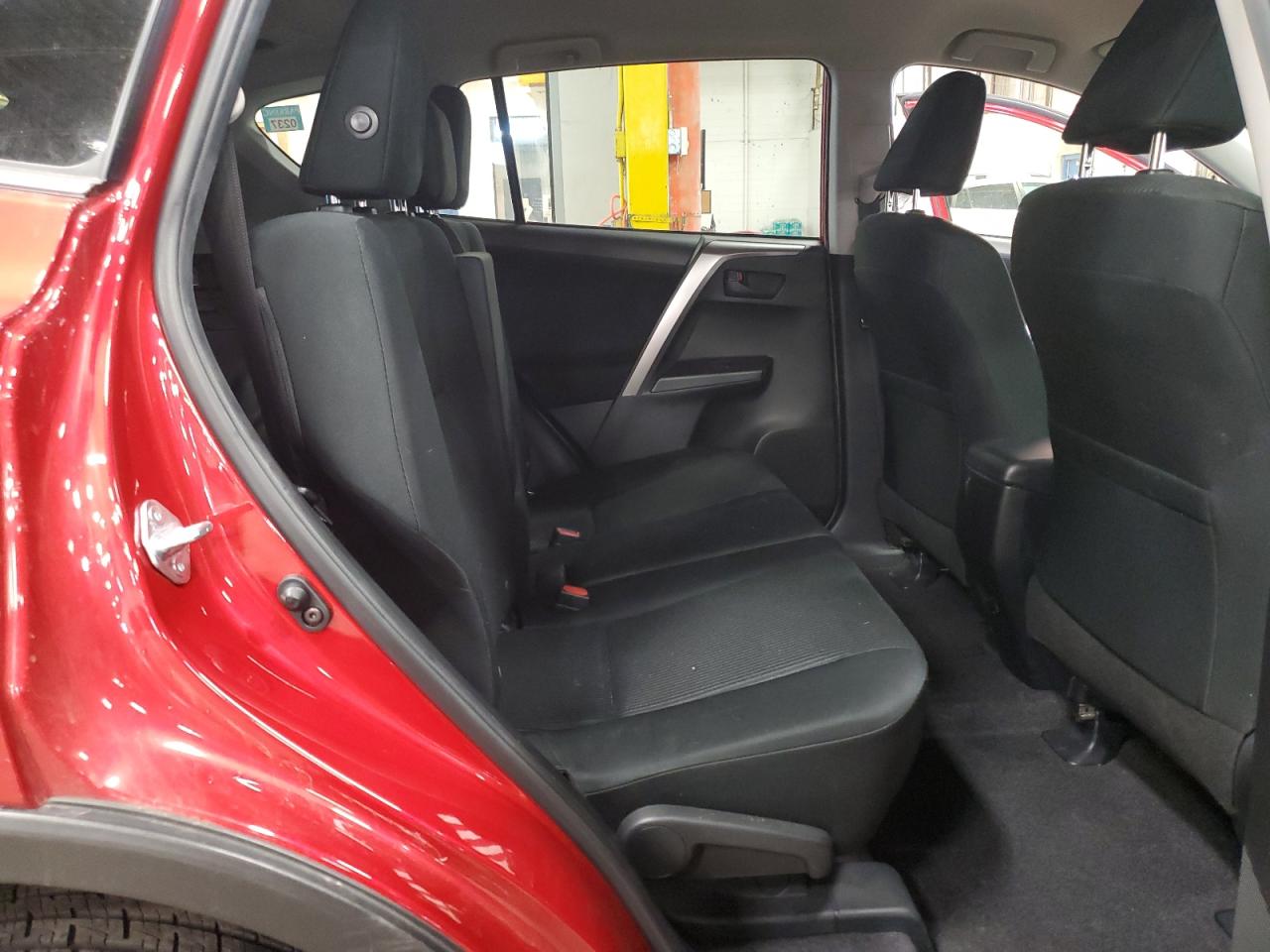2017 Toyota RAV 4 - Image 11