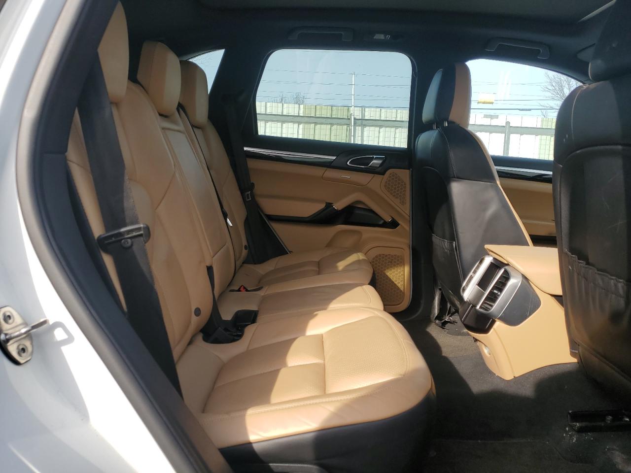 2016 Porsche Cayenne VIN: WP1AA2A22GKA11317 Lot: 49068125