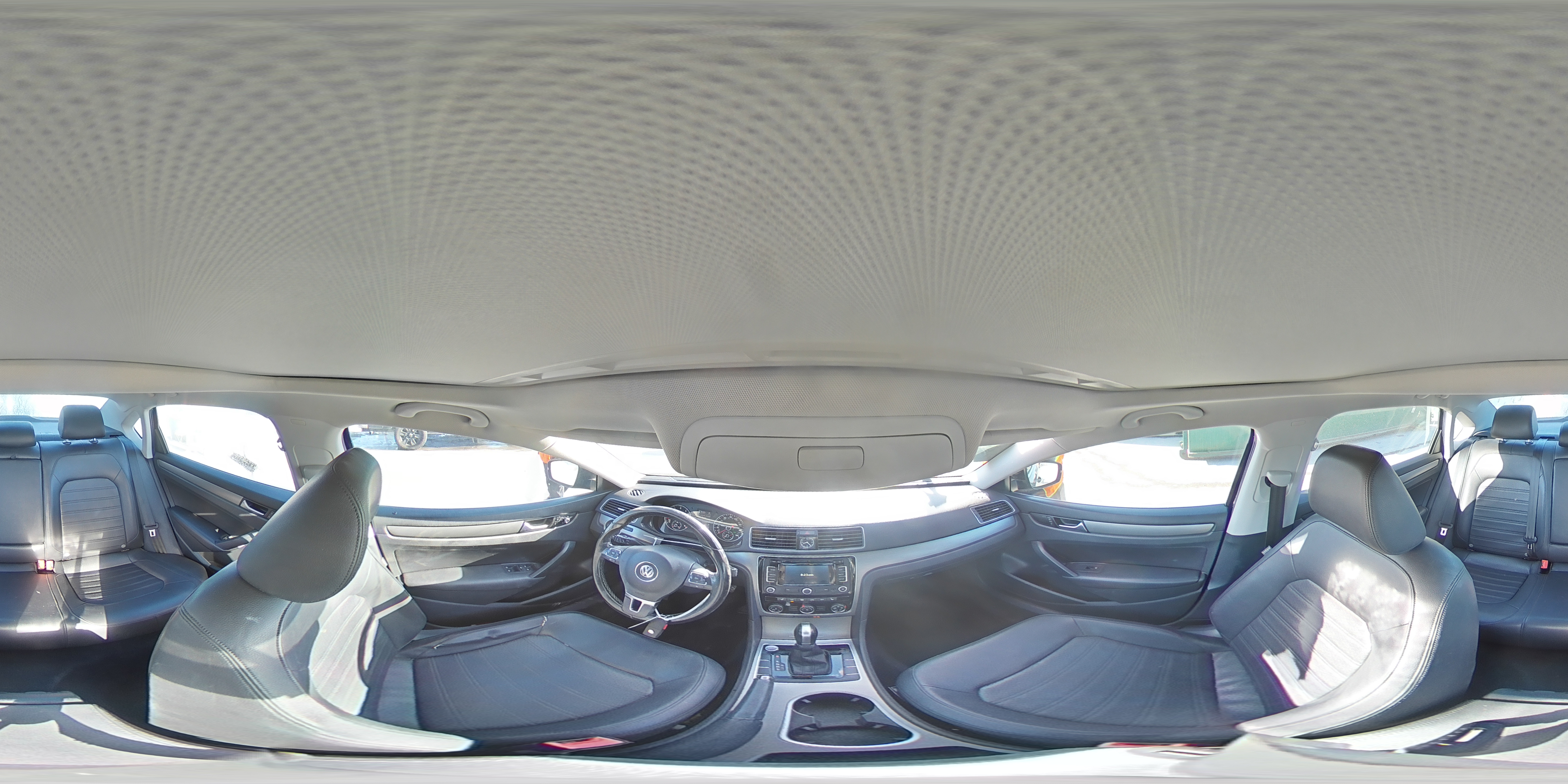 2015 Volkswagen Passat - Image 14