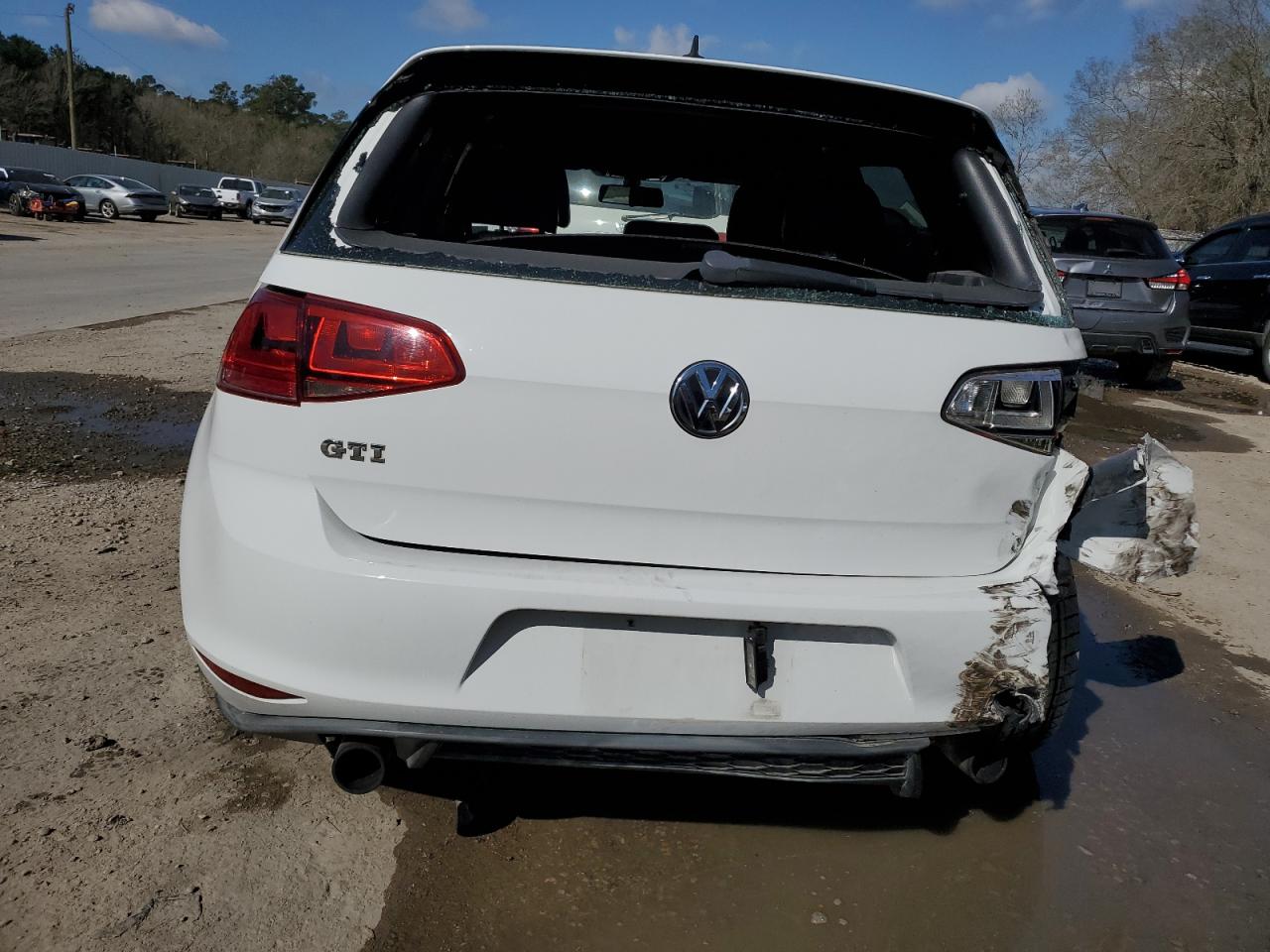 2015 Volkswagen GTI - Image 6