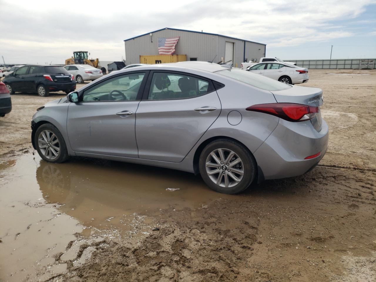 2016 Hyundai Elantra - Image 2