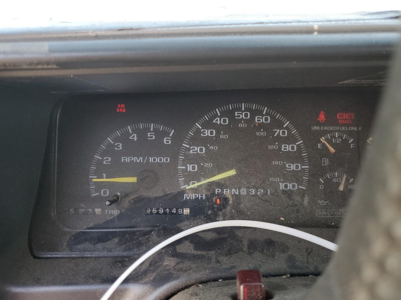 1999 GMC Yukon - Image 9