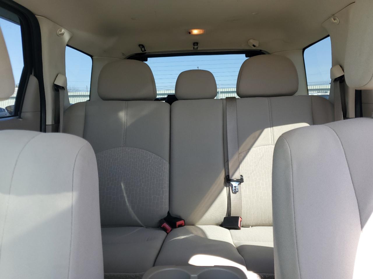 2010 Mercury Mariner - Image 10