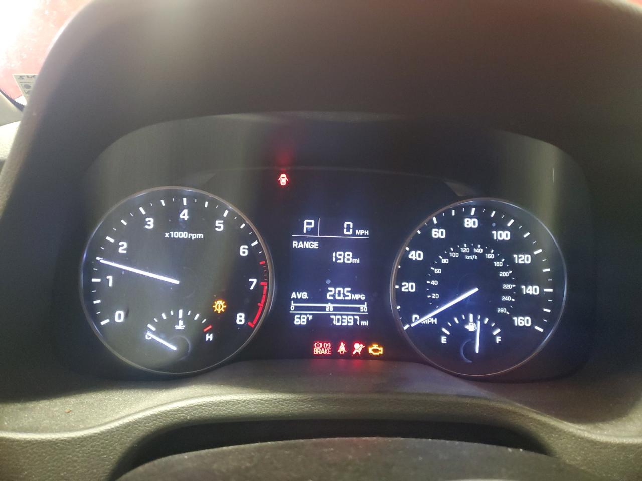 2017 Hyundai Elantra - Image 9