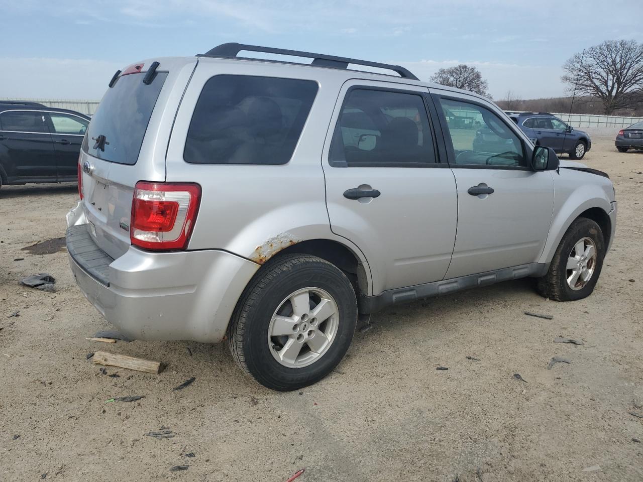 2010 Ford Escape - Image 3