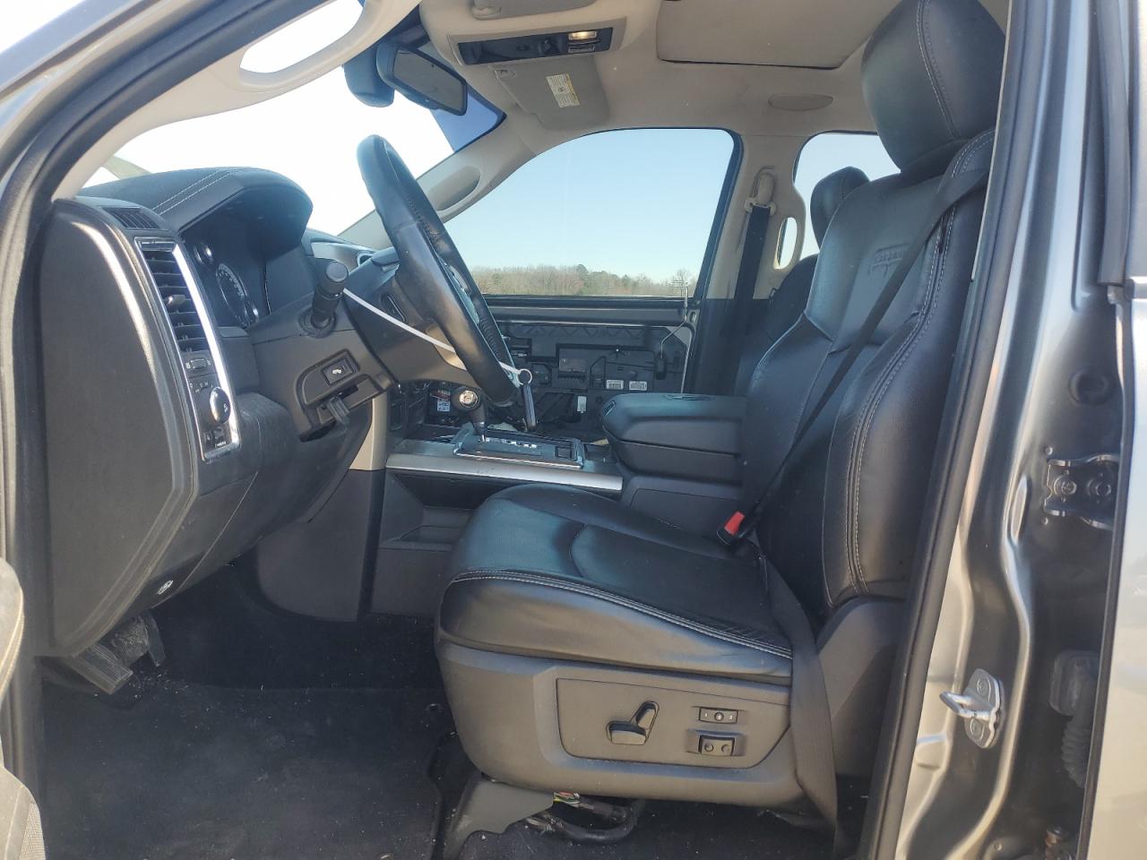 2013 RAM 1500 - Image 7