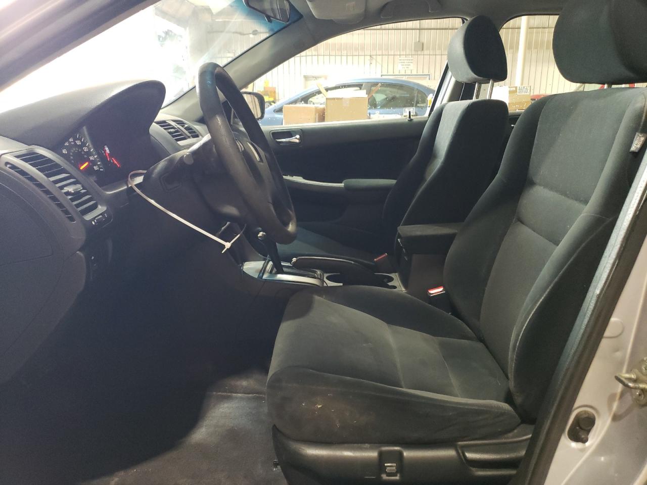 2004 Honda Accord - Image 7