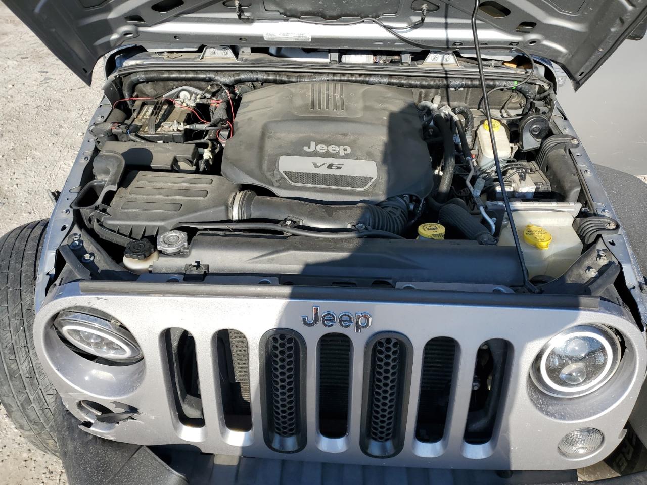 2017 Jeep Wrangler - Image 12