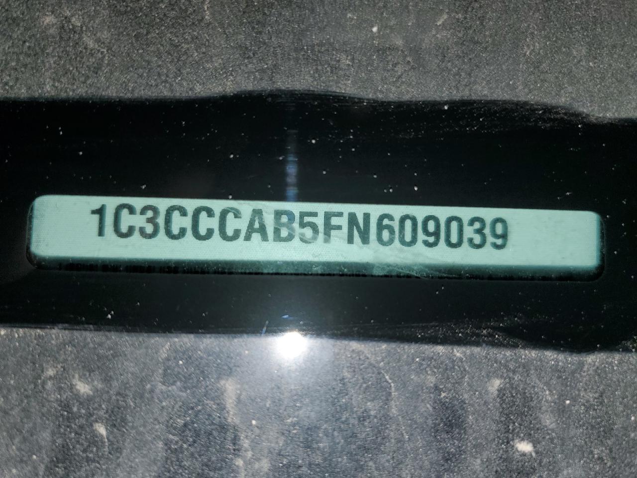 2015 Chrysler 200 Limited VIN: 1C3CCCAB5FN609039 Lot: 49159395