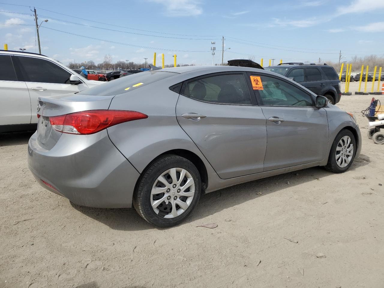 2012 Hyundai Elantra - Image 3