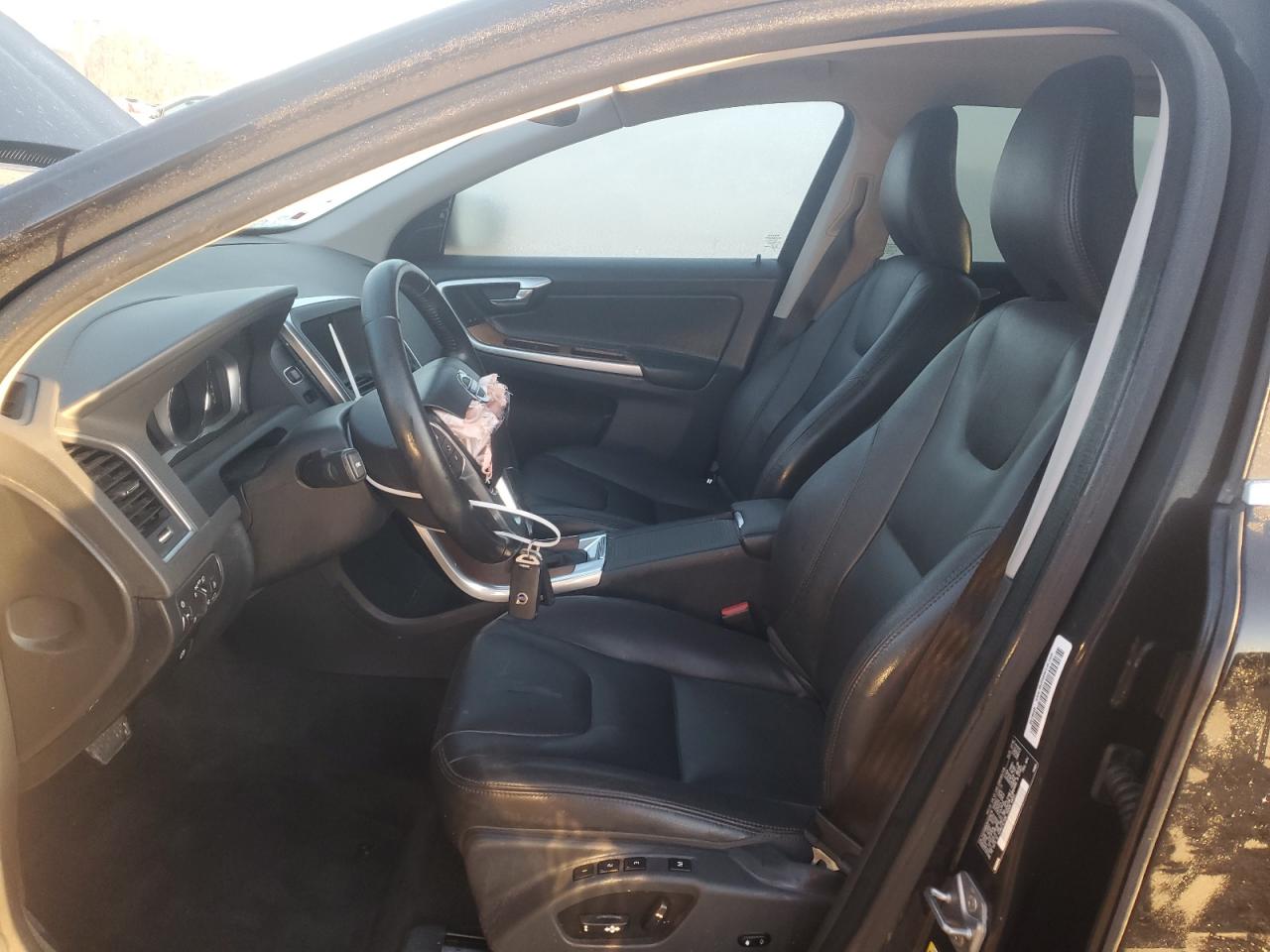 2017 Volvo XC60 - Image 7