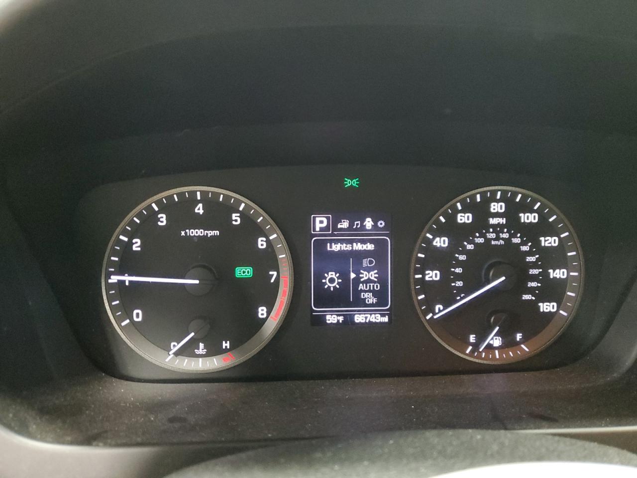 2016 Hyundai Sonata - Image 9