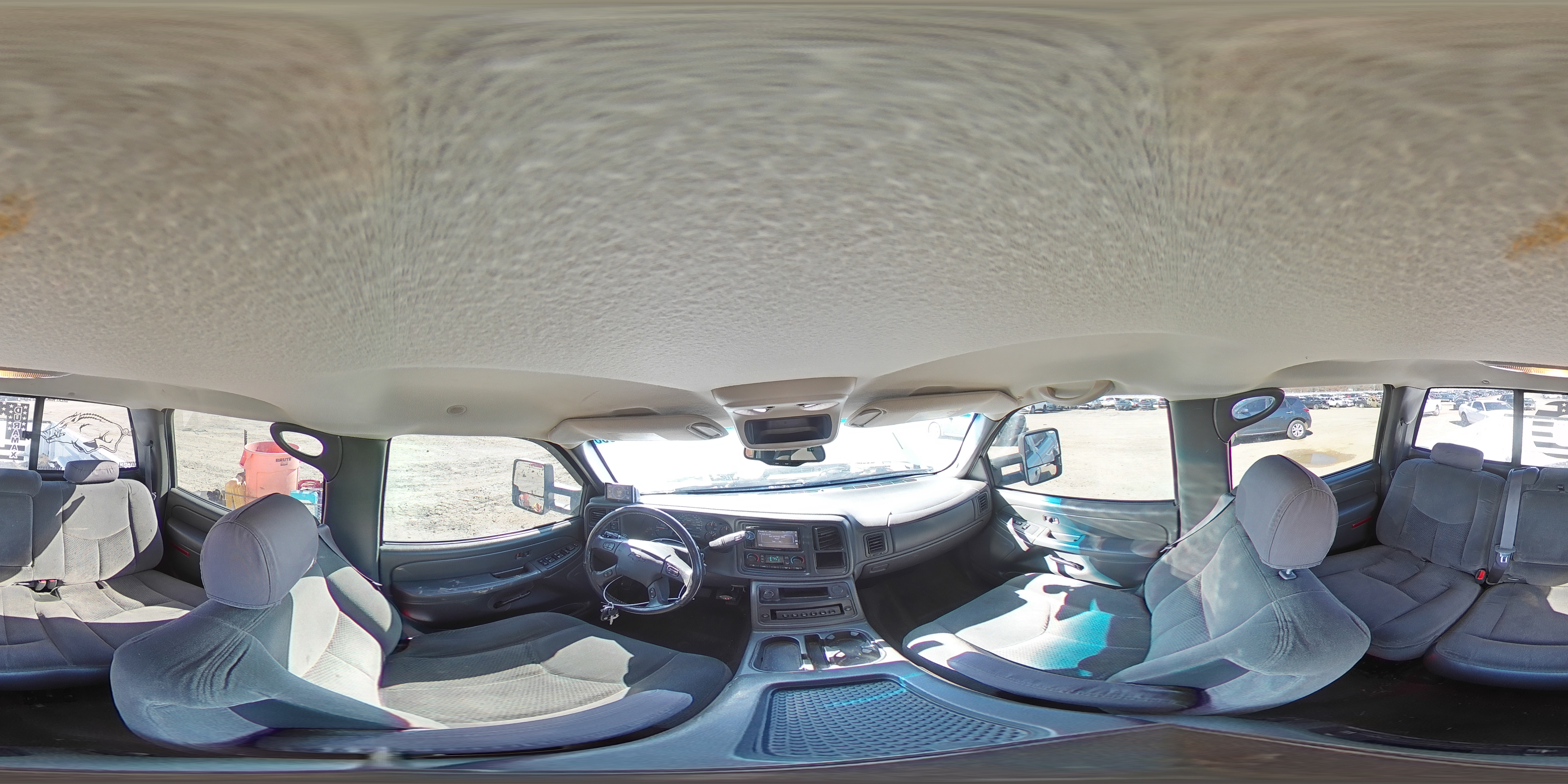 2005 Chevrolet Silverado - Image 12
