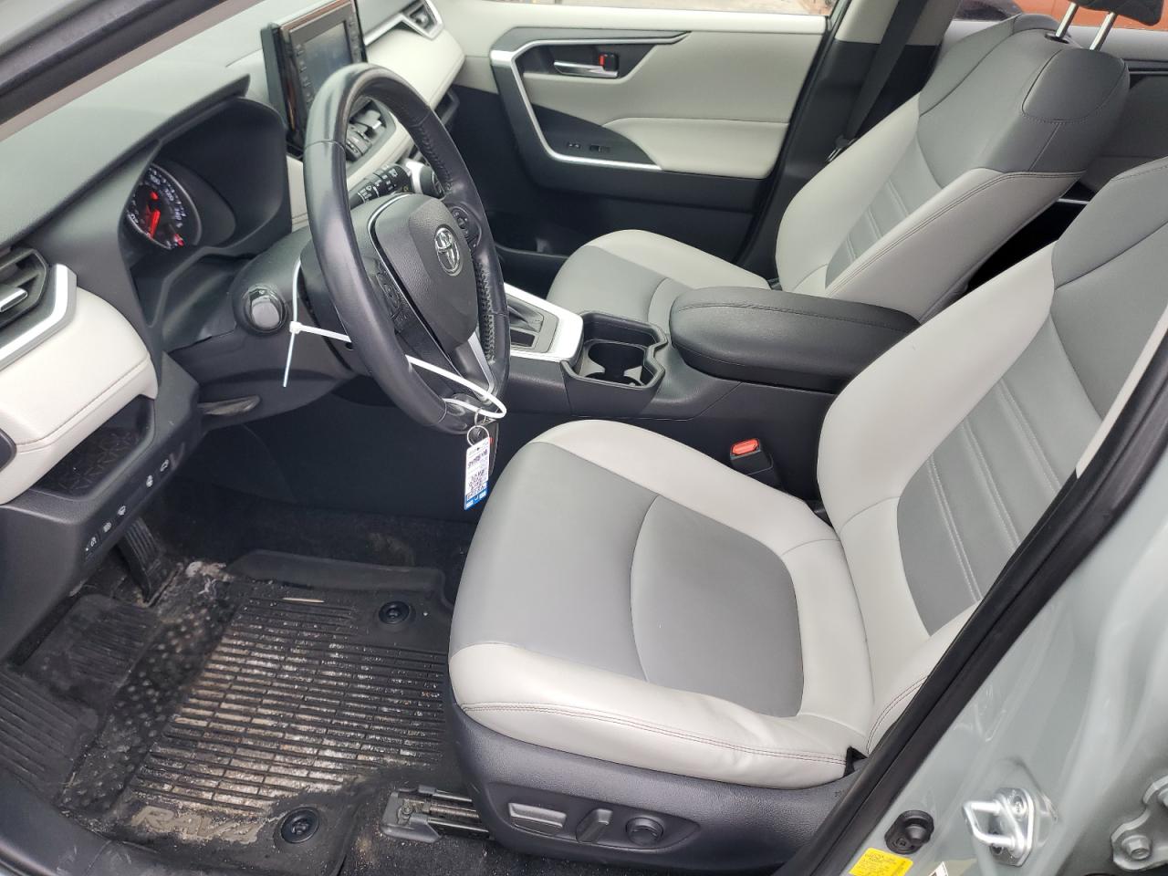 2019 Toyota RAV 4 - Image 7
