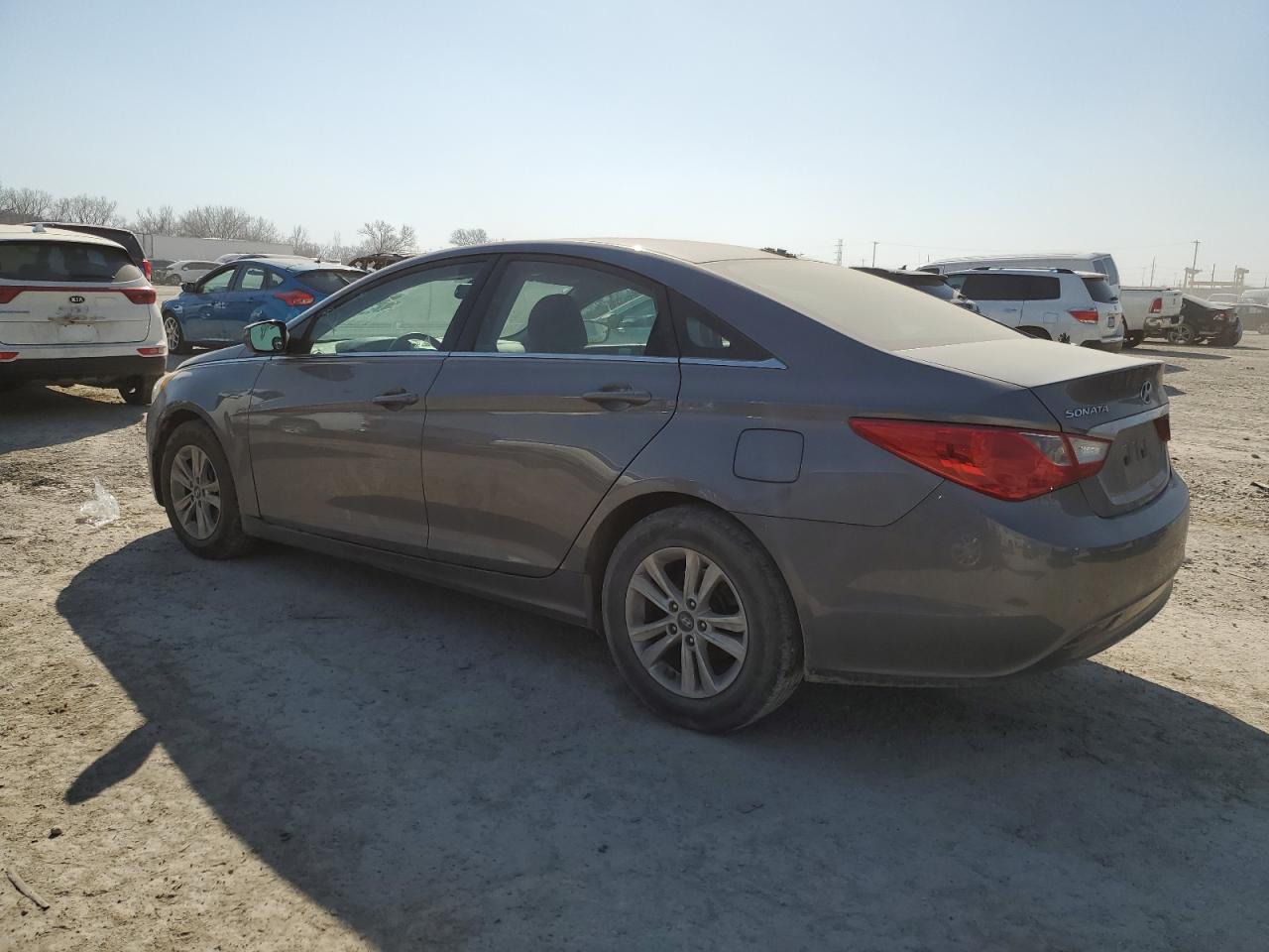 2012 Hyundai Sonata - Image 2