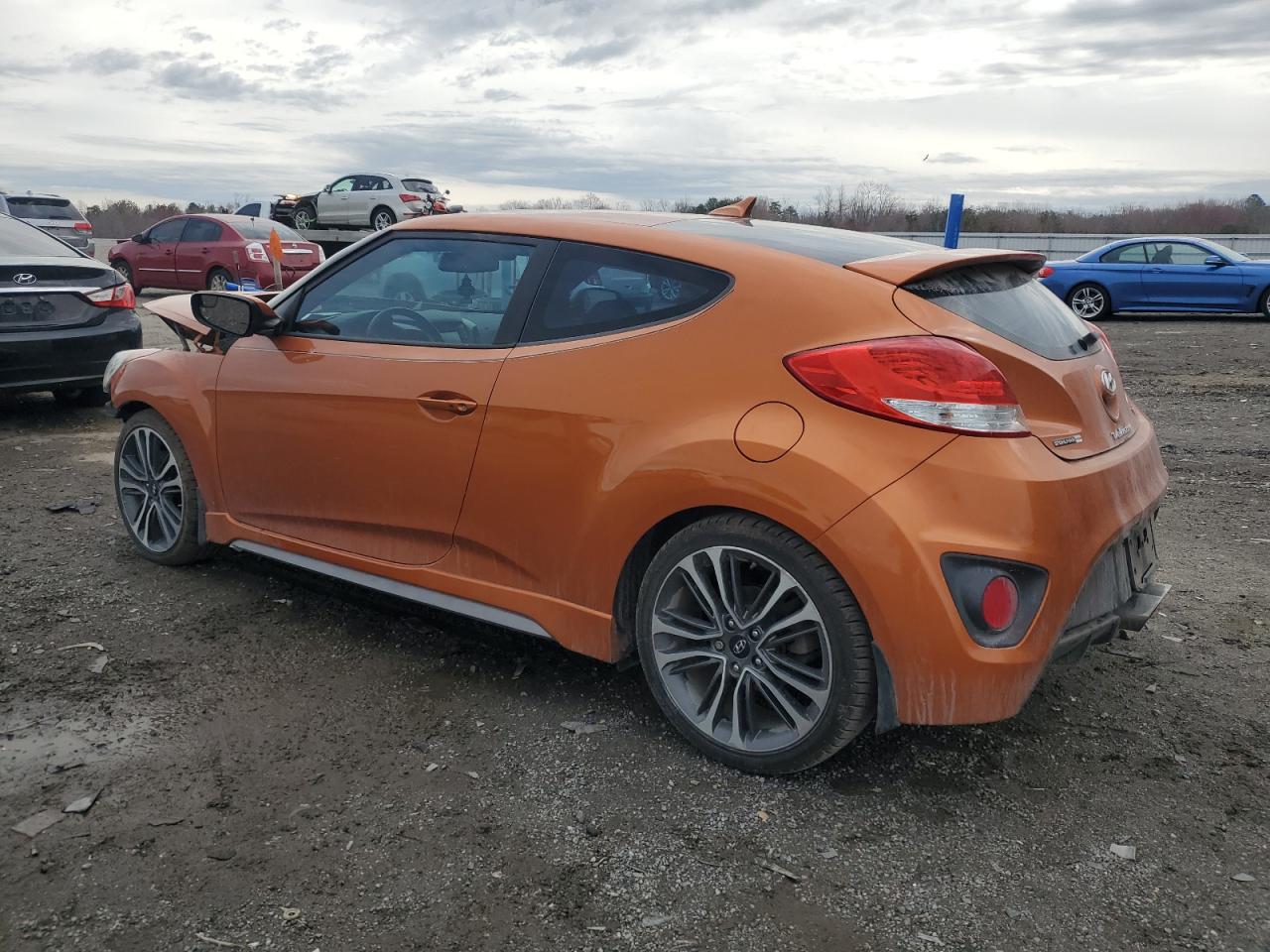 2016 Hyundai Veloster - Image 2