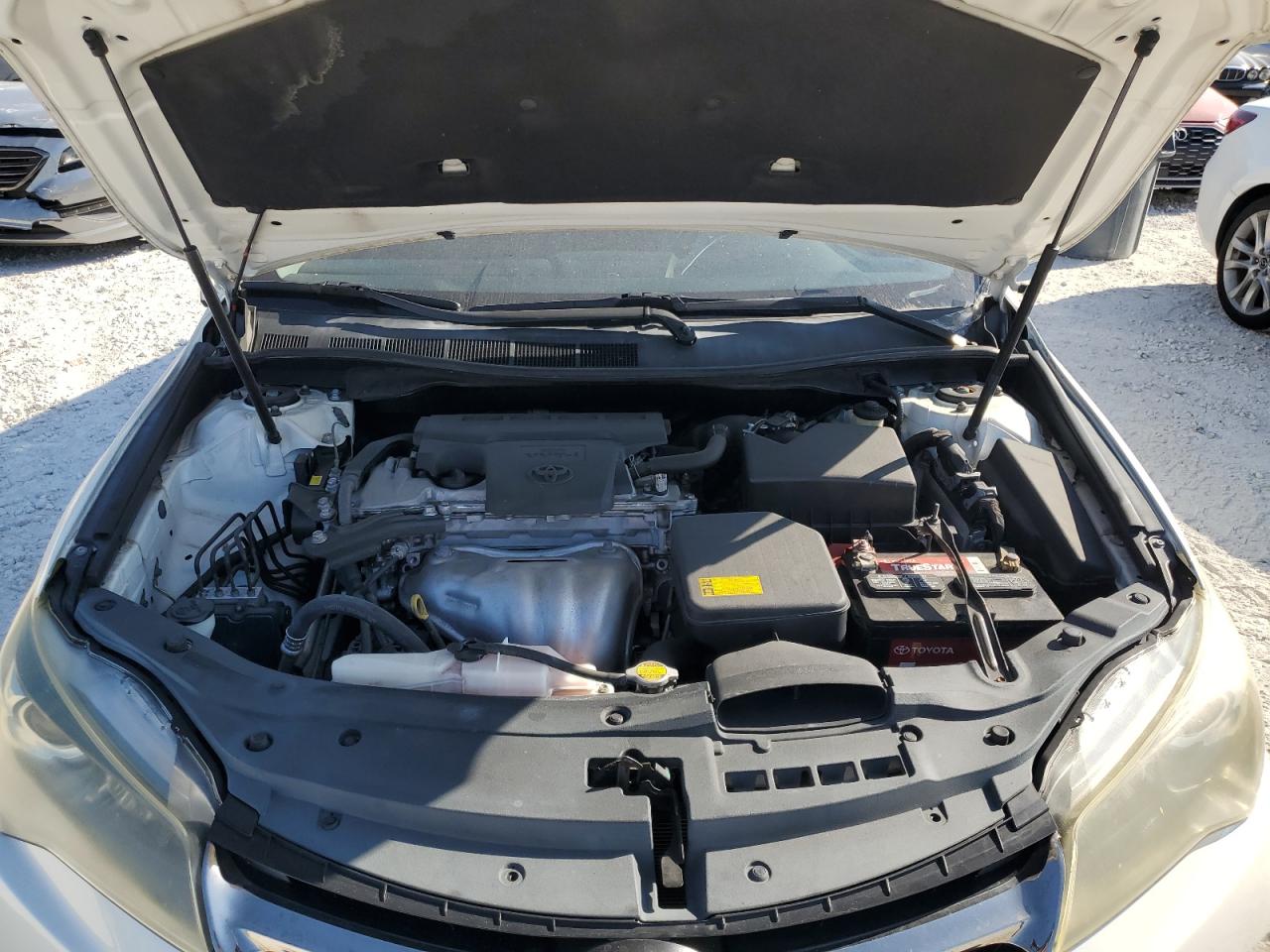 2015 Toyota Camry - Image 11