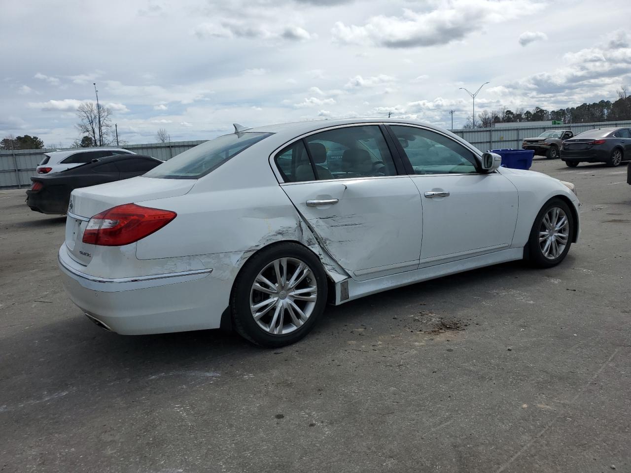 2012 Hyundai Genesis - Image 3