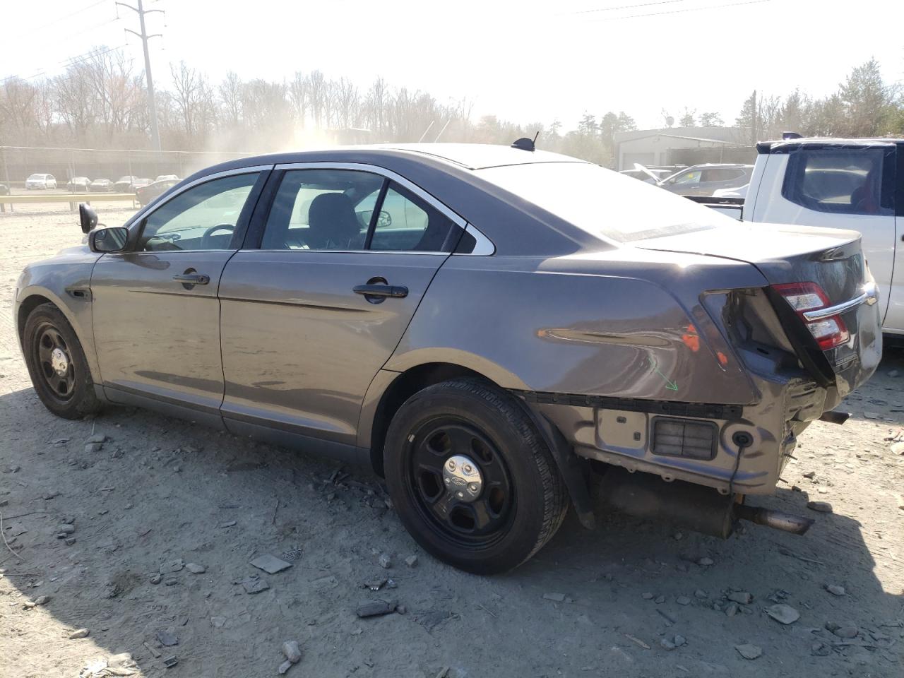 2015 Ford Taurus - Image 2