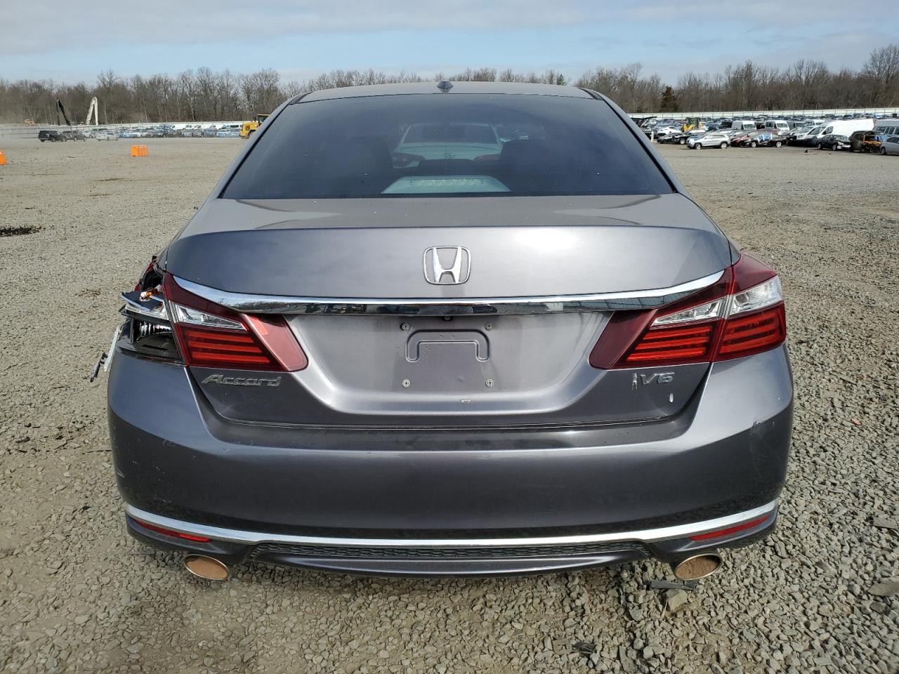2016 Honda Accord - Image 6