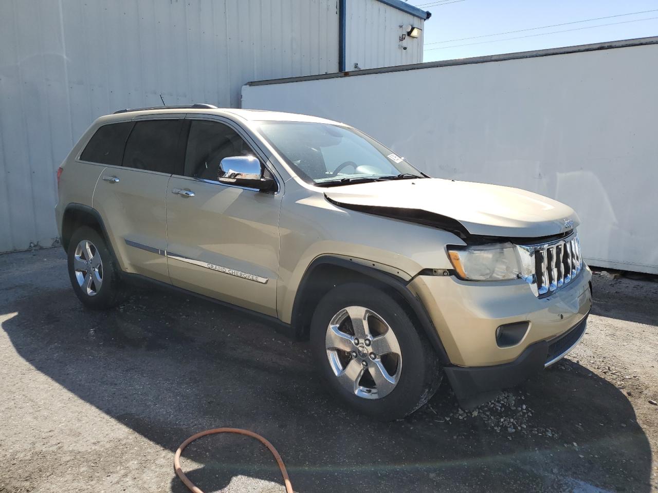 2011 Jeep Grand Cherokee - Image 4