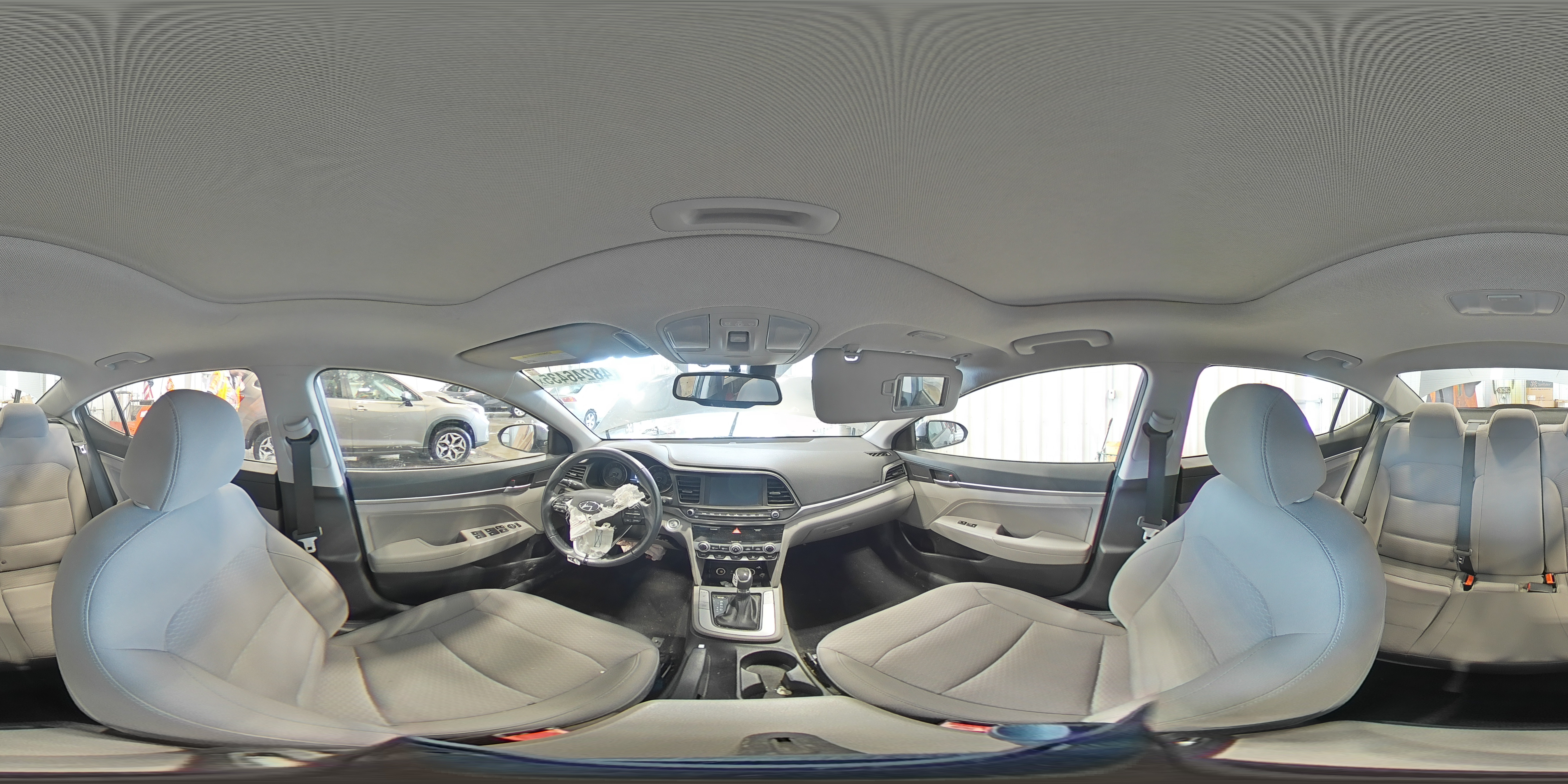 2019 Hyundai Elantra - Image 13