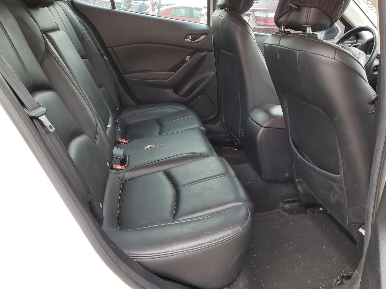 2018 Mazda 3 - Image 10