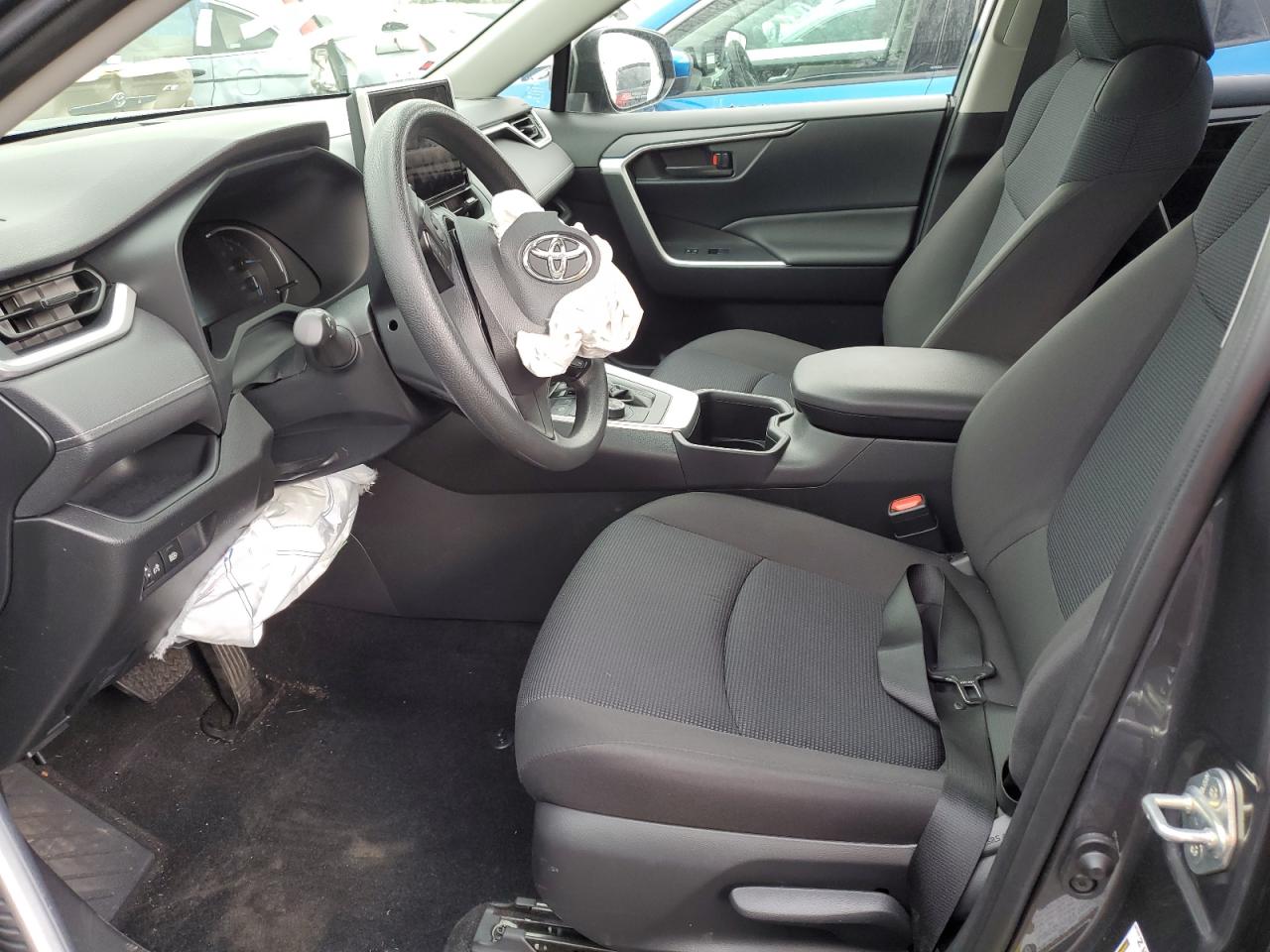 2024 Toyota RAV 4 - Image 7