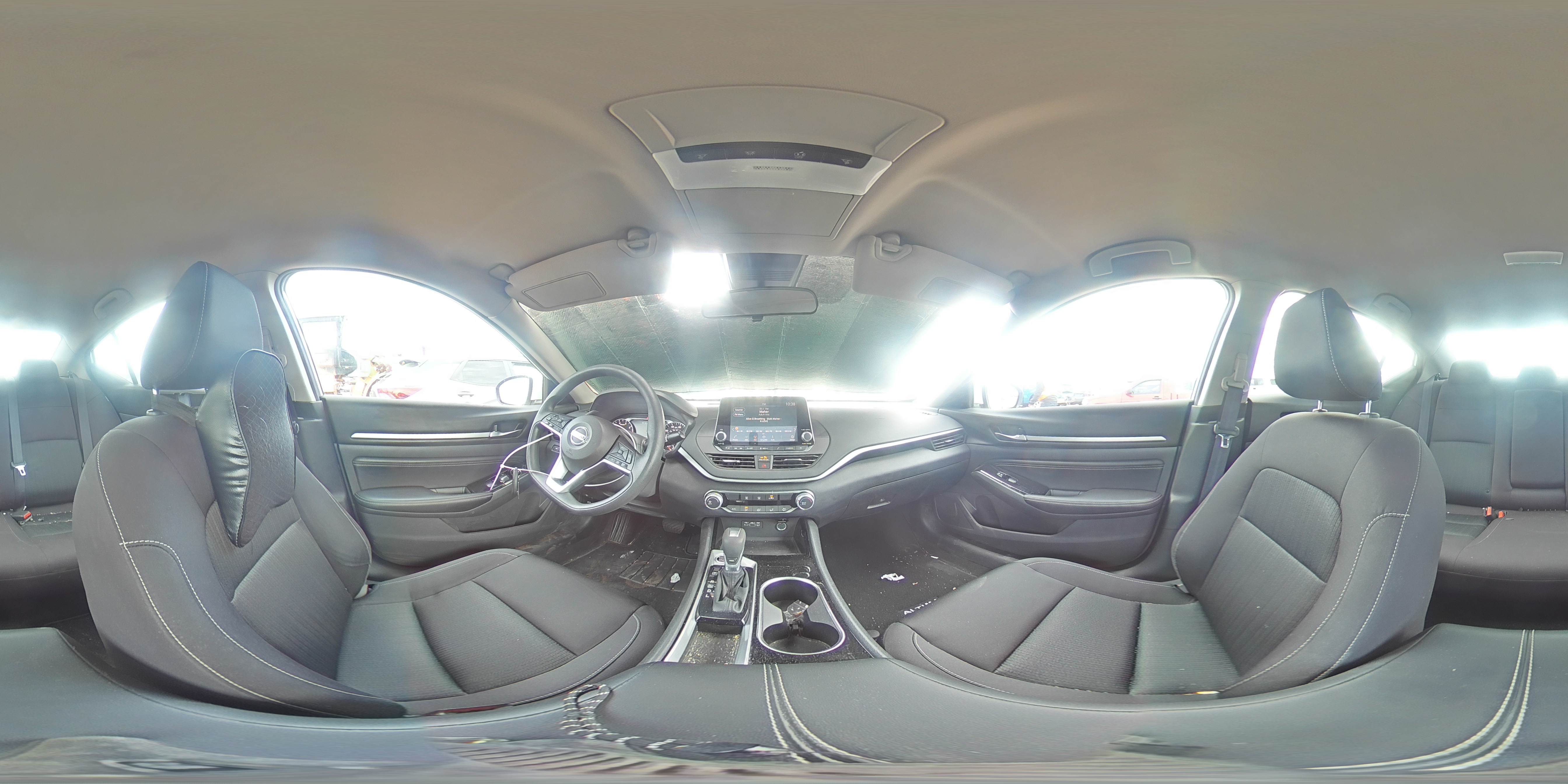 2021 Nissan Altima - Image 12