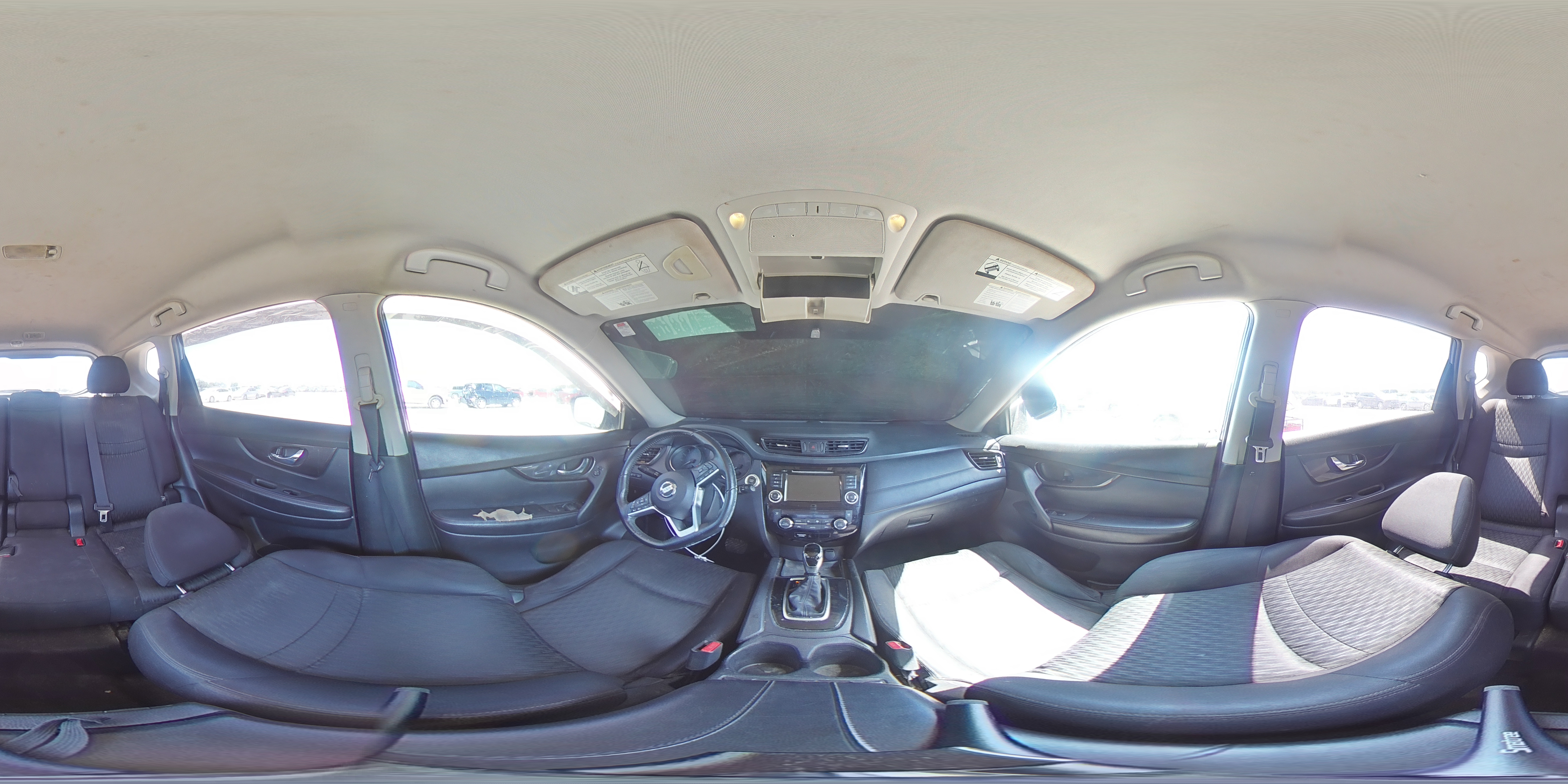 2018 Nissan Rogue - Image 13