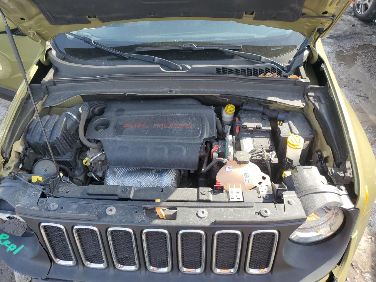 2015 Jeep Renegade - Image 12